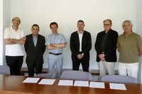 D’esquerra a dreta: Josep Fuses, director de l’Escola Politècnica Superior d’Arquitectura de Girona de la Universitat de Girona; Josep Bertran, de l’Escola Tècnica Superior d'Arquitectura de la Universitat Rovira i Virgili, a Reus; Pere Vall, de l’Escola Tècnica Superior d'Arquitectura de la Universitat Internacional de Catalunya; Jordi Ros, director de l'ETSAB de la UPC; Robert Terradas, de l’Escola Tècnica Superior d'Arquitectura La Salle de la Universitat Ramon Llull, i Víctor Seguí, de l’ETSAV de la UPC.